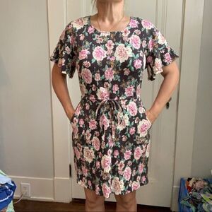 NWT Xhiliration crinkle cloth floral summer dress